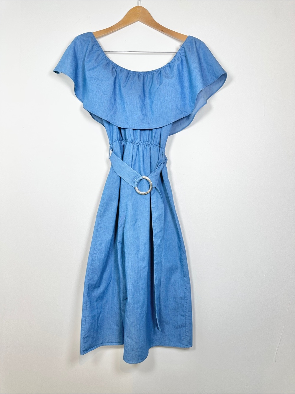 EVERLY Chambray Off Shoulder Jumpsuit – Size S